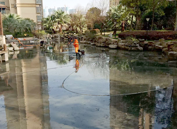 长寿景观池淤泥清理